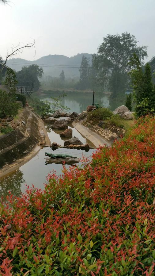 Baanraisooksangchan Kaeng Kachan Exterior foto